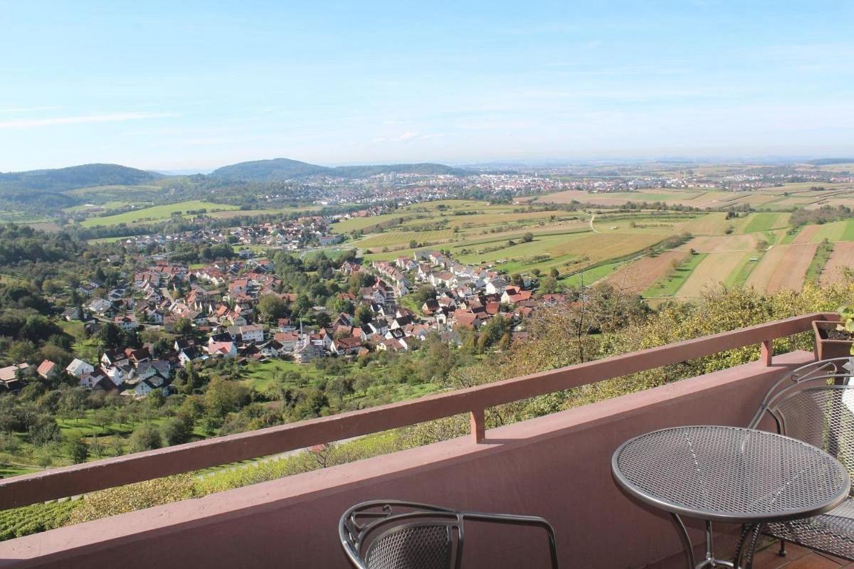 Burghotel Schoene Aussicht Bauer Gmbh Winnenden Eksteriør bilde