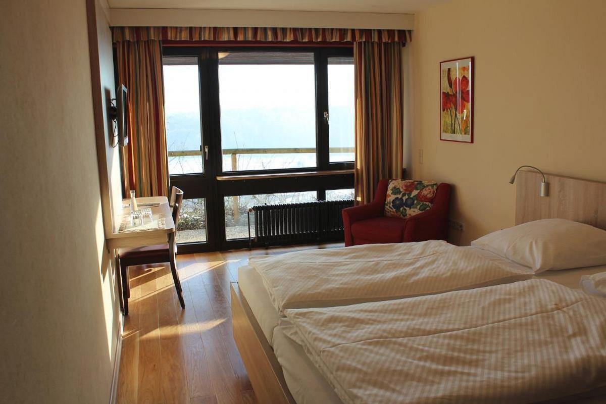 Burghotel Schoene Aussicht Bauer Gmbh Winnenden Eksteriør bilde